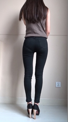 天艺舞姿 小琪 黑色牛仔 特写